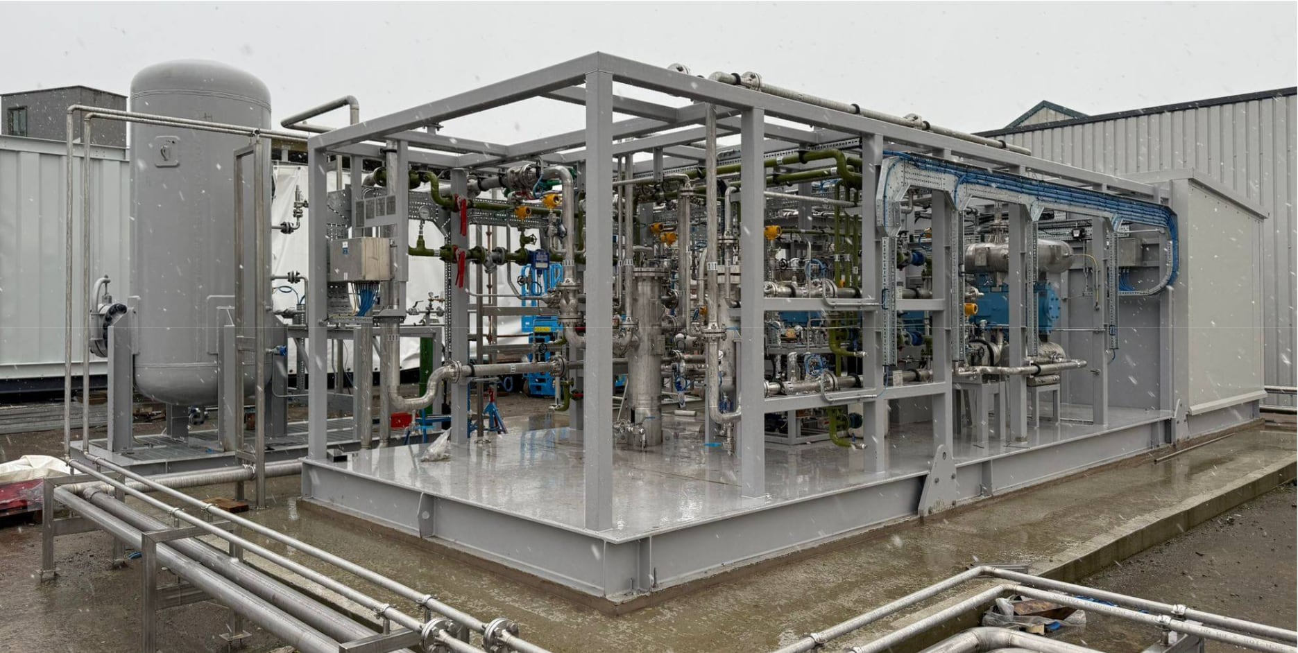 Four stage oil free reciprocating compressor Four stage oil free reciprocating compressor